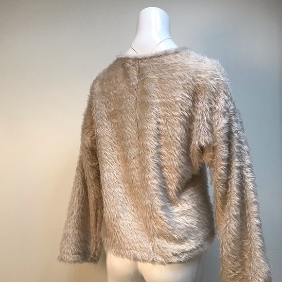 Zara Trafaluc cream fluffy white sweater - Picture 4 of 5